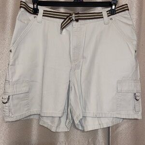 Lee Tan Cargo Shorts Relaxed Fit
F5